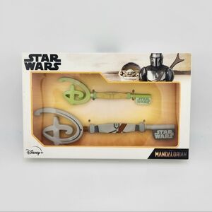 Disney STAR WARS The Mandalorian 2021 Collectible Key Boxed Set - NWT